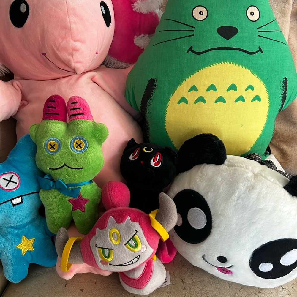 Anime & Pokémon Plush Lot – Totoro, Sailor Moon, Pokémon & More